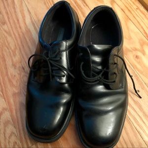 Barely used men’s dress shoes
